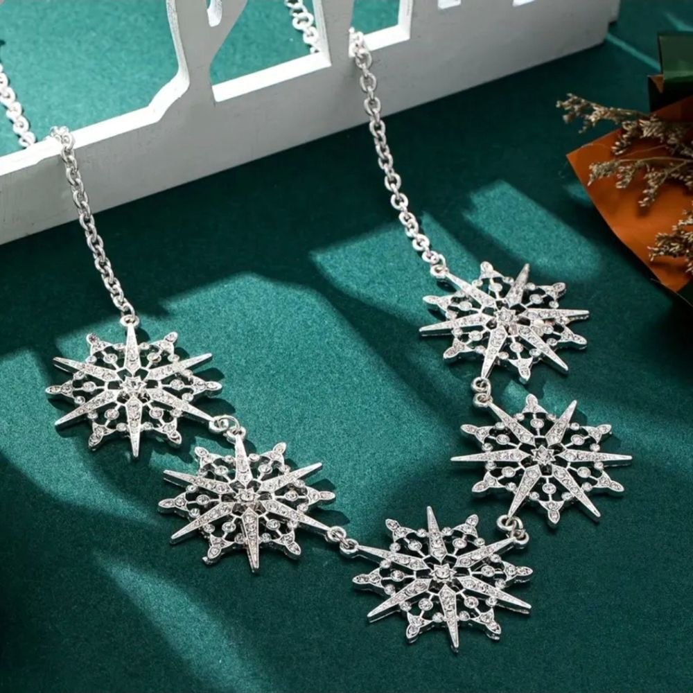 Snowflake Rhinestone Necklace - Picture 4 of 5